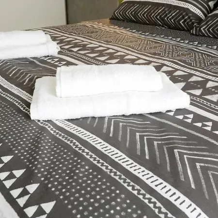 Shared Near Sliema Rum i privatbostad *